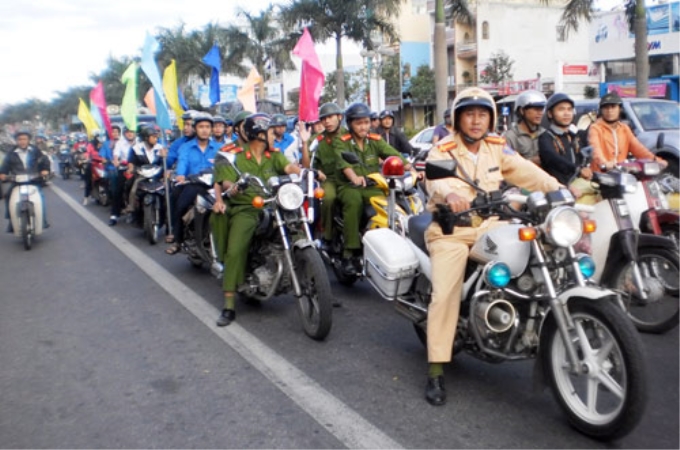 Bảo đảm an toàn giao thông trong nội thành.